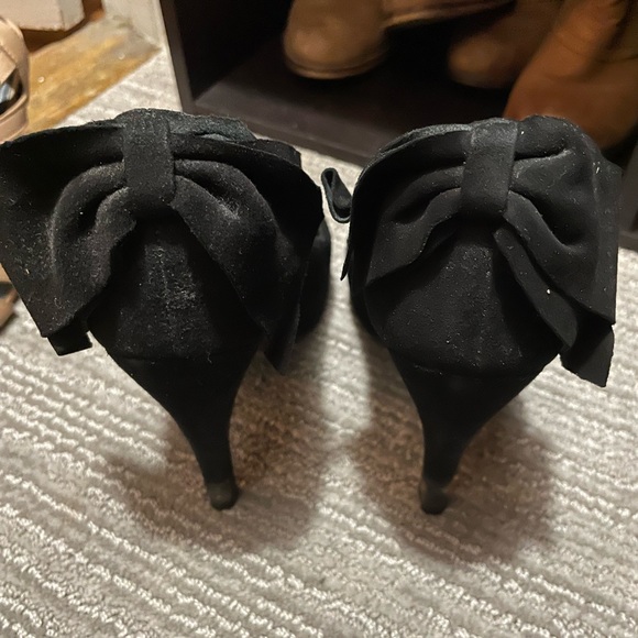 Vera wang stilettos - size 7M - Picture 2 of 4